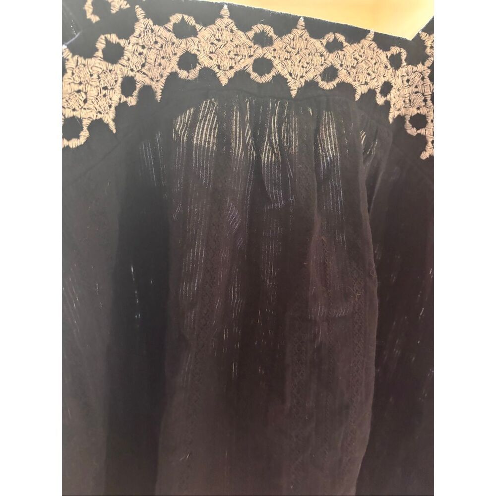 Universal Thread Tank with Embroidery - Picture 6 of 6